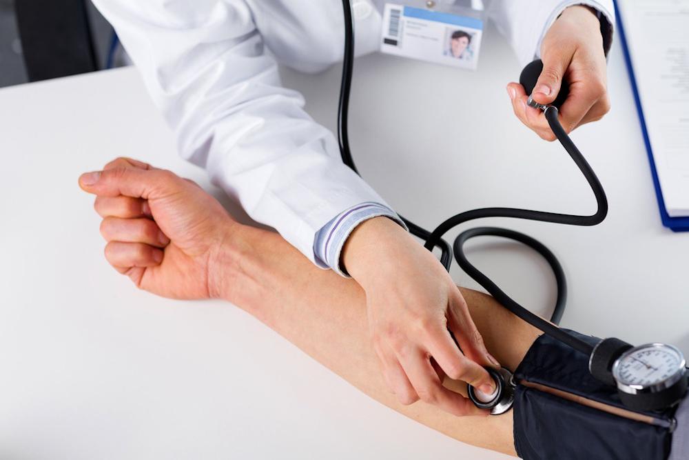 Thông báo về việc khám sàng lọc các bệnh về mắt và sàng lọc bệnh mạn tính không lây, khám sức khỏe...